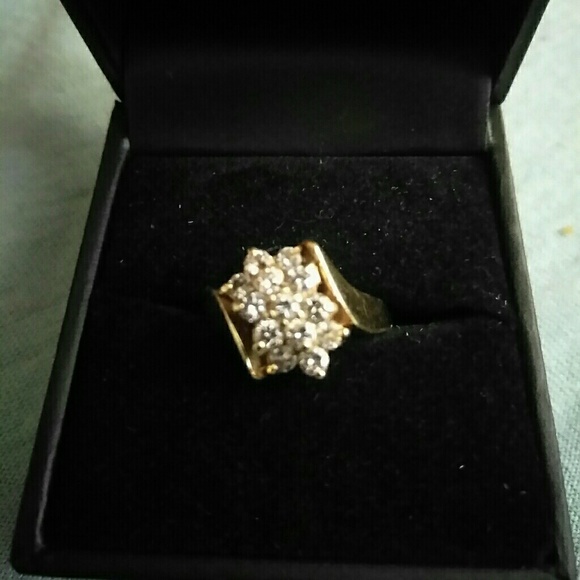 A cocktail diamond ring just stunning and elegant - Picture 1 of 1